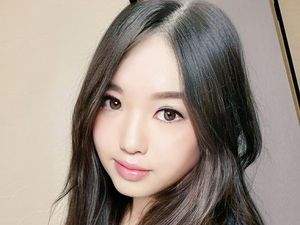 Awas Tertipu, Wanita Cantik Ini Aslinya Adalah Pria Berusia 53 Tahun Awas Tertipu, Wanita Cantik Ini Aslinya Adalah Pria Berusia 53 Tahun