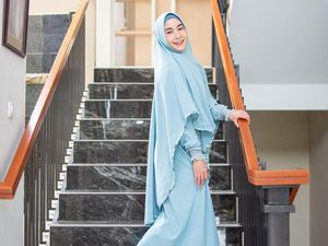 Kisah Hijrah Anisa Rahma Eks Cherrybelle, Dinyinyirin dan Diminta Buka Hijab Kisah Hijrah Anisa Rahma Eks Cherrybelle, Dinyinyirin dan Diminta Buka Hijab