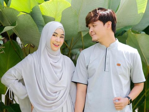 Kisah hijrah Anisa Rahma Adi, dulu anggota girl band kini tampil syari.