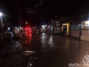Diguyur Hujan Deras, Jl Kemang Utara IX Jaksel Banjir