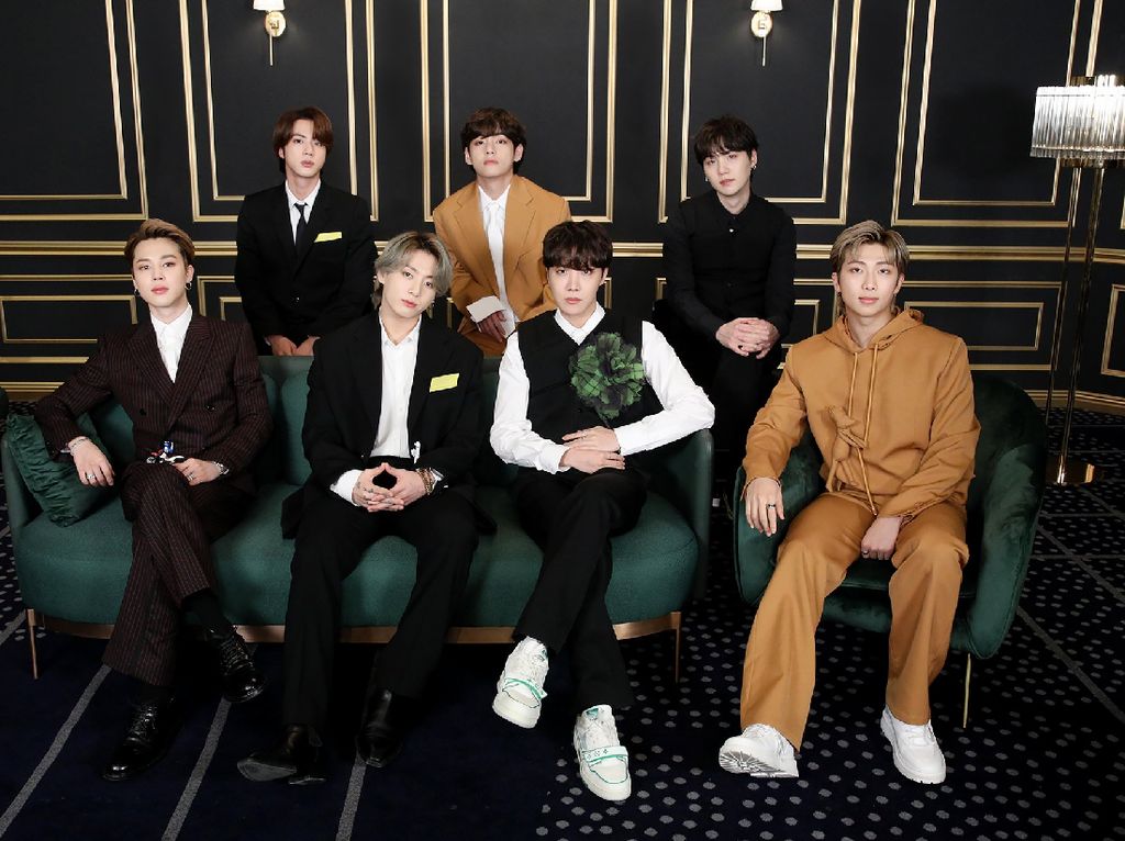 10 Gaya BTS Pakai Louis Vuitton, Harganya Bikin Dompet Nangis 10 Gaya BTS Pakai Louis Vuitton, Harganya Bikin Dompet Nangis