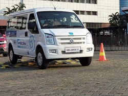 Mobil Listrik Harga Rp 480 Jutaan Resmi Jadi Angkot di Palembang