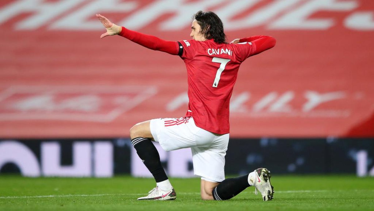 Edinson Cavani beri kode soal masa depannya di MU? (Foto: (Getty Images/Alex Pantling)