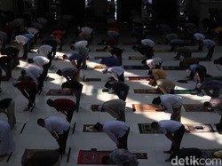Corona Melonjak, DMI Jakarta Imbau Salat Jumat Diganti Salat Zuhur di Rumah