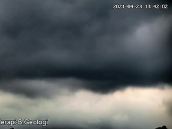 Gunung Merapi Kembali Muntahkan Awan Panas, Kali Ini Capai 1,9 Km