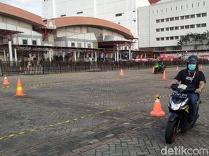 Mencoba Honda BeAT Listrik: Nggak Bisa Mbar Mber Lagi, yang Ini Super Kencang... Mencoba Honda BeAT Listrik: Nggak Bisa Mbar Mber Lagi, yang Ini Super Kencang...