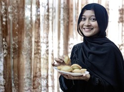 Hukum Menelan Ludah saat Melihat Makanan di Waktu Puasa