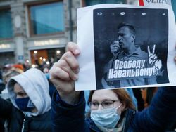 Kondisi Kritis, Dokter Desak Alexei Navalny Akhiri Aksi Mogok Makan