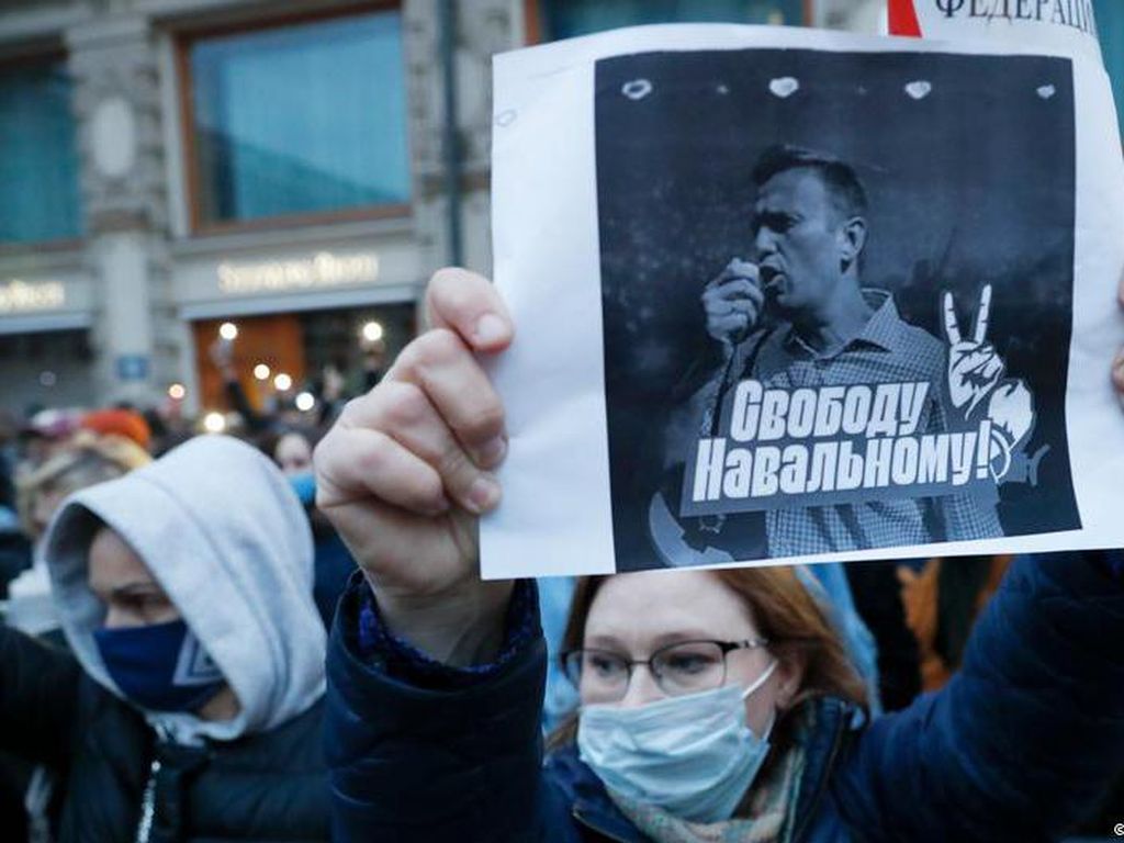 Kondisi Kritis, Dokter Desak Alexei Navalny Akhiri Aksi Mogok Makan Kondisi Kritis, Dokter Desak Alexei Navalny Akhiri Aksi Mogok Makan