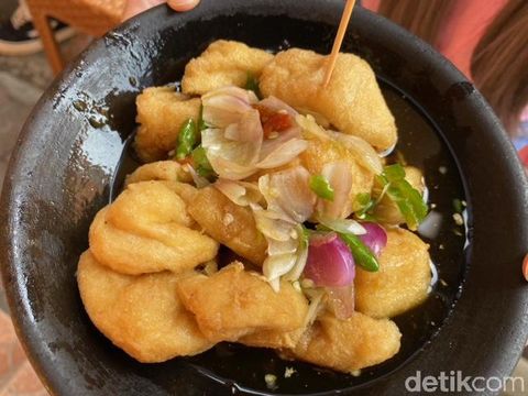 Kuliner Cirebon, Berburu Tahu Gejrot Nikmat di Pasar Kanoman