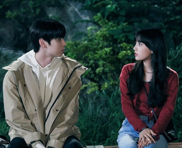 Virgo dan Libra mungkin bertetangga dalam zodiak, tetapi mereka tidak terlalu dekat untuk kenyamanan dalam hal cinta.