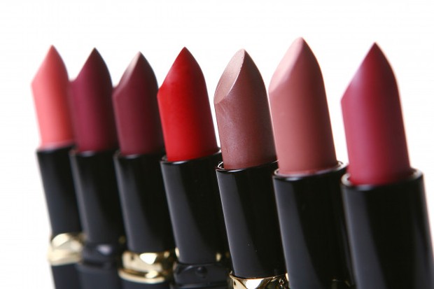 Lipstick/Freepik Lipstick.