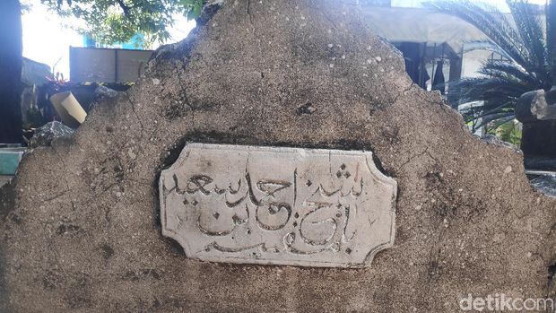 Makam kuno bukti penyebaran Islam pertama di Kota Makassar (Taufiq/detikcom).