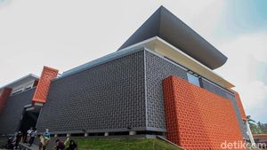 Masjid Unpam Ini Ramah Lingkungan dan Sejuk Meski Tanpa AC