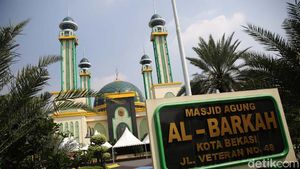Melihat Masjid Al Barkah, Ikon Kota Bekasi