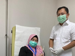 Eks Menkes Siti Fadilah Disuntik Sel Dendritik oleh Terawan