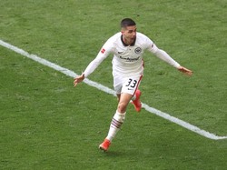 Masih ada Sebastien Heller dan Andre Silva, dua striker yang dibeli murah Eintracht Frankfurt lalu dijual mahal (Getty Images)