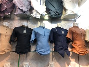 Bukan Model Kurta, Ini Tren Baju Lebaran Pria Terbaru di Thamrin City