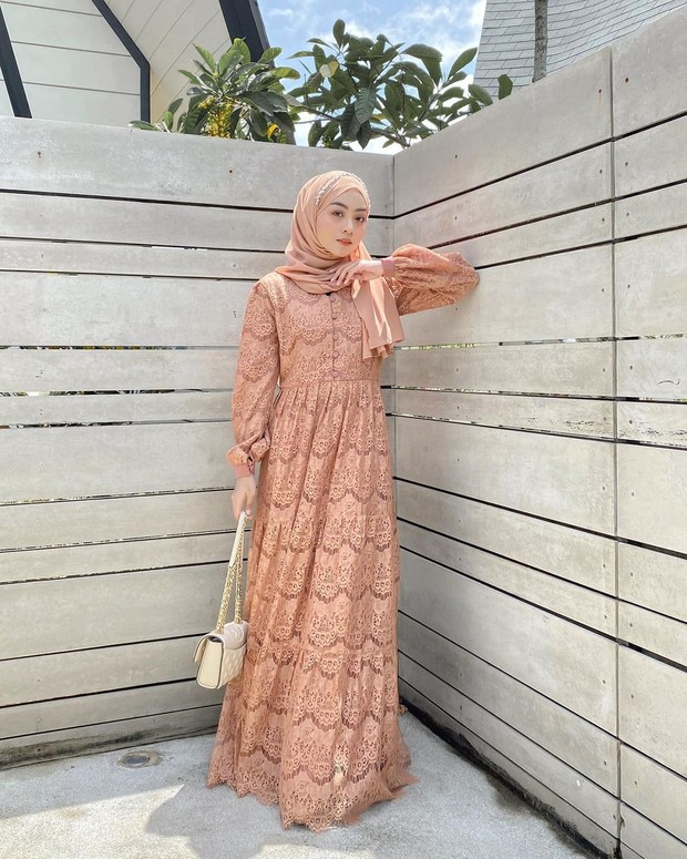 Dress brukat/instagram.com/meiraniap/ Dress Brukat