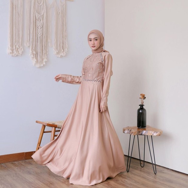 Dress nude/instagram.com/sin.sr/ Dress nude