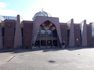 Glasgow Central Mosque, Oase Bagi Warga Muslim Glasgow Glasgow Central Mosque, Oase Bagi Warga Muslim Glasgow