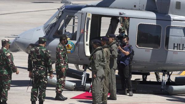 Momen Panglima TNI-Kapolri-KSAL Pantau Pencarian KRI Nanggala-402