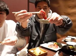 Begini Reaksi Jerome Polin Saat Pertama Kali Cicip Daging Kuda Mentah