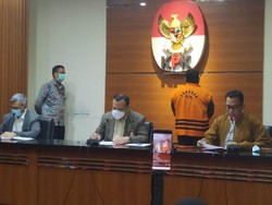 Wali Kota Tanjungbalai Tersangka Suap Penyidik AKP Robin Ditahan KPK