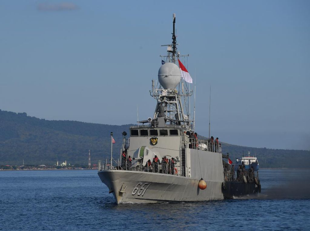 Menuju Modernisasi Militer Indonesia Menuju Modernisasi Militer Indonesia