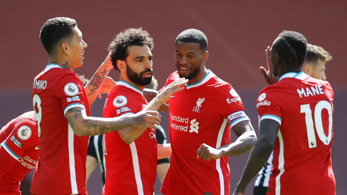 Para pemain Liverpool merayakan gol Salah. Foto: Getty Images/Pool