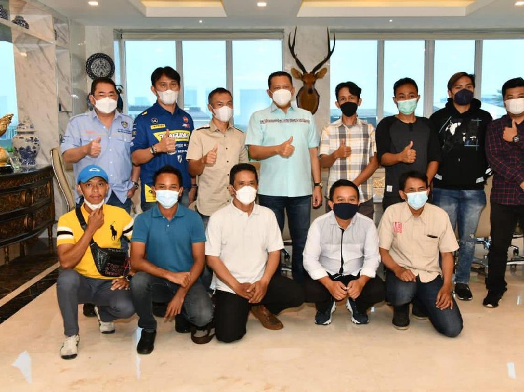 Bamsoet: Pebalap Tidak Cukup Dilahirkan Hanya dengan Bakat Saja Bamsoet: Pebalap Tidak Cukup Dilahirkan Hanya dengan Bakat Saja
