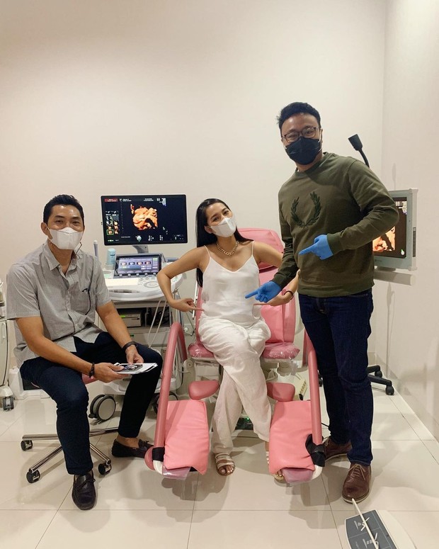 Niken Anjani/instagram.com/nikenanjanii Niken Anjani menjalani checkup jelang persalinan/instagram.com/nikenanjanii