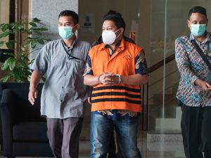 Penyidik KPK Robin Diperiksa soal Aliran Duit dari Walkot Tanjungbalai Penyidik KPK Robin Diperiksa soal Aliran Duit dari Walkot Tanjungbalai