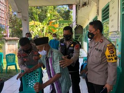 Polres Bima Cek Pelaksanaan Vaksinasi Lansia di Puskesmas Palibelo