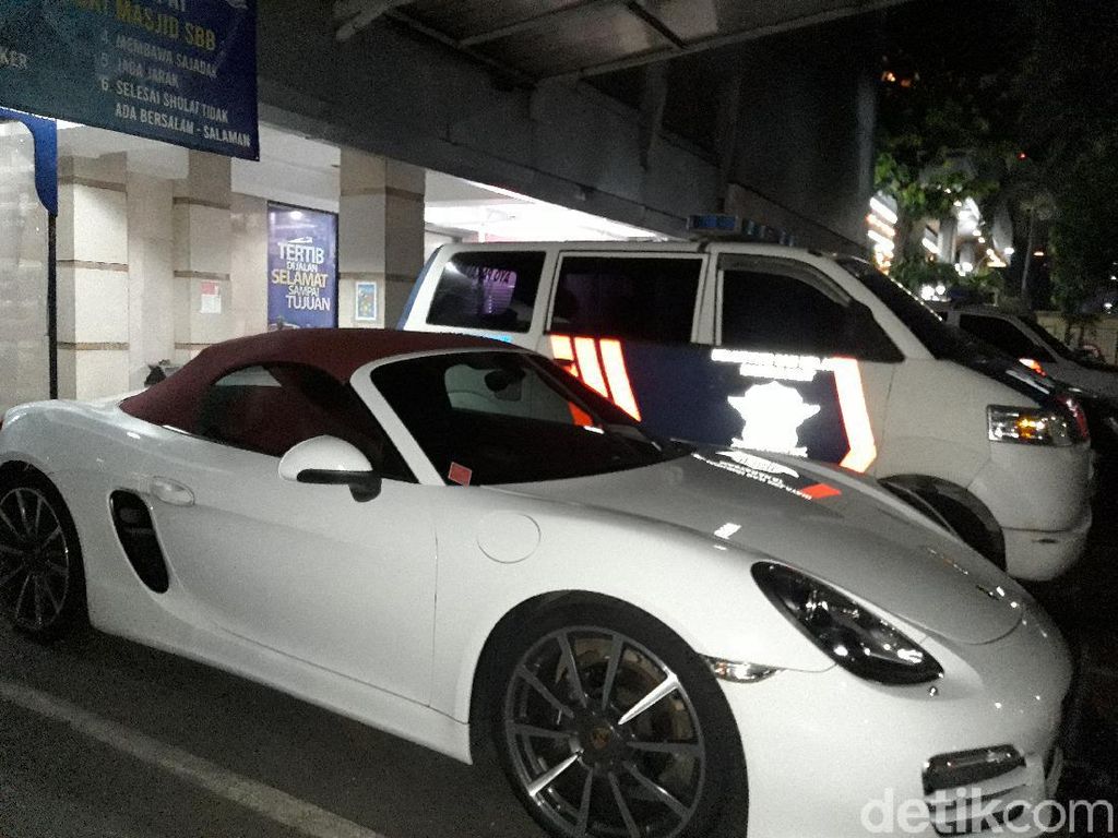 Fakta Terbaru Pengemudi Porsche Penerobos Busway Fakta Terbaru Pengemudi Porsche Penerobos Busway