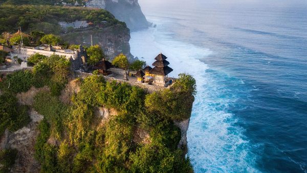 6 Tempat Berpemandangan Epik di Bali