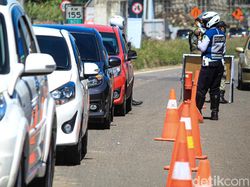 Ratusan Mobil Terpaksa Putar Balik Imbas Penyekatan GT Cileunyi
