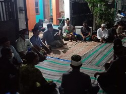 Harapan Keluarga Kru KRI Nanggala-402 Banyuwangi Jenazah Anaknya Ditemukan