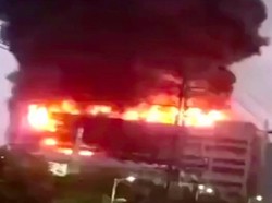 Kebakaran Hebat Pabrik Pemasok Apple Tewaskan 8 Orang