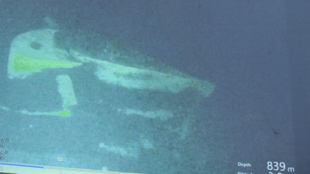 KRI NANGGALA 402 TENGGELAM DI PERAIRAN UTARA BALI Bagian kapal KRI Nanggala 402 hasil citra Remotely Operated Vehicle (ROV) MV Swift Rescue ditunjukkan saat konferensi pers di Lanud I Gusti Ngurah Rai, Badung, Bali, Minggu (25/4/2021). KRI Nanggala 402 dipastikan tenggelam dan 53 awak kapalnya gugur di perairan utara Bali. ANTARA FOTO/Fikri Yusuf/aww.