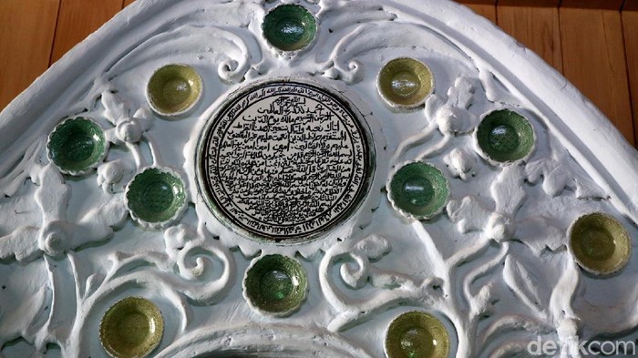 Tak hanya menjadi saksi penyebaran Islam di Tanah Jawa, Masjid Sunan Muria memiliki beragam kisah lain yang menarik untuk ditelusuri. Penasaran?