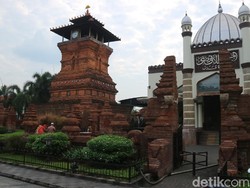 Kasus Corona di Kudus Menggila, Objek Wisata Religi Ditutup!