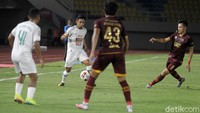 Di babak kedua, tepatnya menit ke-58, Sutanto Tan dari PSM bikin skor imbang 1-1 lewat eksekusi tendangan bebas. Irkham Mila kemudian mencetak gol penentu kemenangan untuk PSS di menit ke-65. 