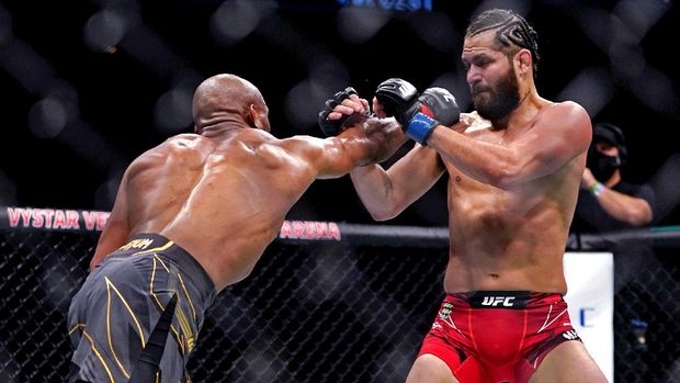 UFC 261 Apr 24, 2021; Jacksonville, Florida, USA; Kamaru Usman (Red Gloves) fights Jorge Masvidal (Blue Gloves) during UFC 261 at VyStar Veterans Memorial Arena. Mandatory Credit: Jasen Vinlove-USA TODAY Sports