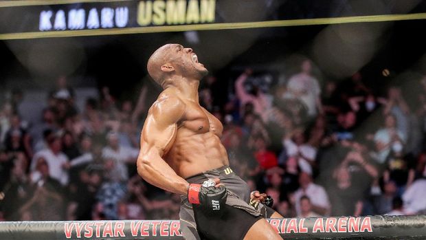 JACKSONVILLE, FL - APRIL 25: Kamaru Usman of Nigeria celebrates his victory over Jorge Masvidal of the United States during the Welterweight Title bout of UFC 261 at VyStar Veterans Memorial Arena on April 25, 2021 in Jacksonville, Florida.   Alex Menendez/Getty Images/AFP (Photo by Alex Menendez / GETTY IMAGES NORTH AMERICA / Getty Images via AFP)