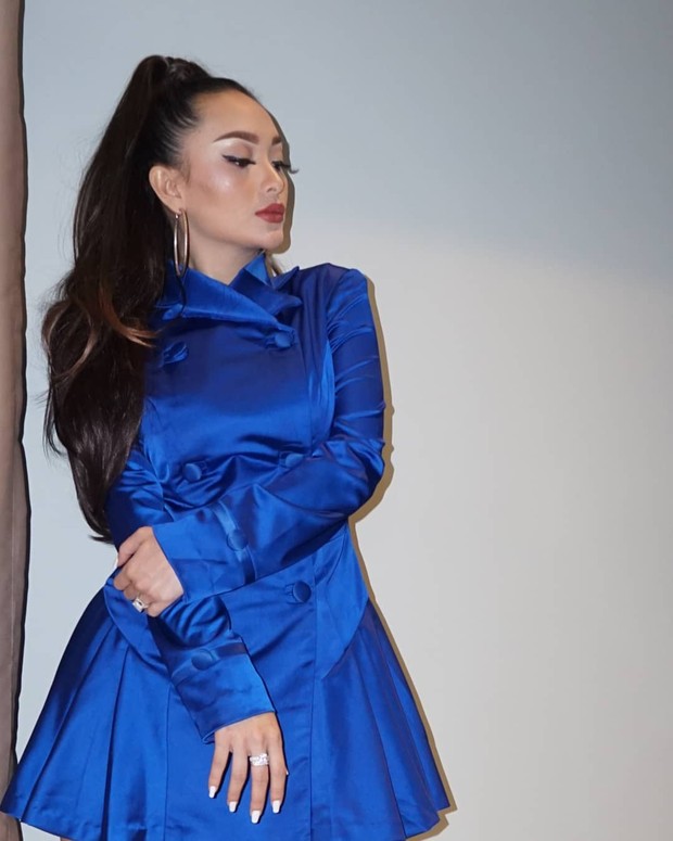 Zaskia Gotix dengan wajah yang terlihat tirus/instagram.com/zaskia_gotix