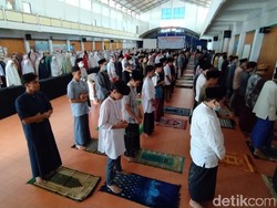 1.600 Santri Ciamis Gelar Salat Gaib-Doa Bersama untuk Awak KRI Nanggala