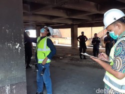 Petugas Mulai Periksa Kelayakan Bangunan Pasar Minggu Usai Kebakaran