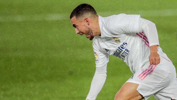 Real Madrids Eden Hazard in action during the Spanish La Liga soccer match between Real Madrid and Betis at the Alfredo di Stefano stadium in Madrid, Spain, Saturday, April 24, 2021. (AP Photo/Bernat Armangue)