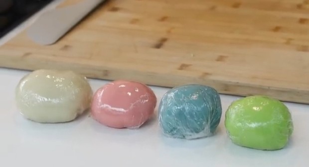 Foto: Mooncake Snow Skin/youtube.com/devinahermawan Resep Mooncake Tanpa Oven